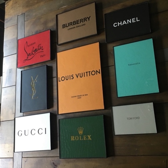 Custom framed wall art from authentic luxury brands 🖼️ 🛍️ - Picture 7 of 7